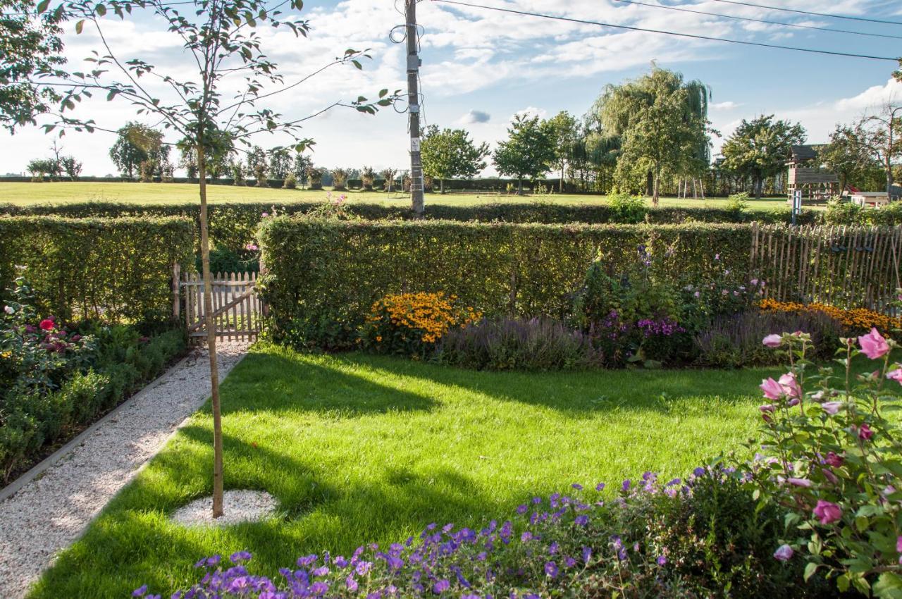 Puurteuven B&B Tussen Kunst En Natuur Voeren Luaran gambar